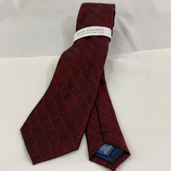 Ryan Seacrest Distinction Men’s Red Silk Tie - Picture 1 of 3